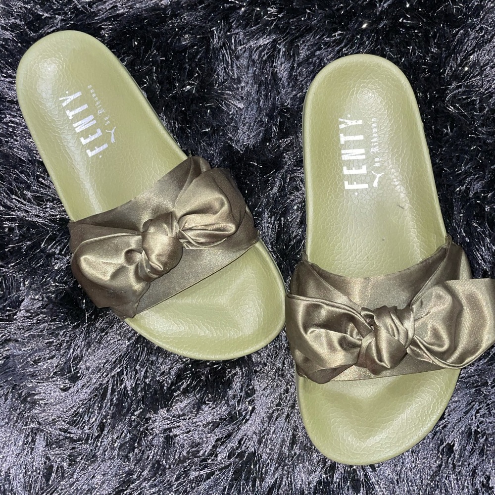 Fenty By Rihanna Bow Slides Olive (With Box)